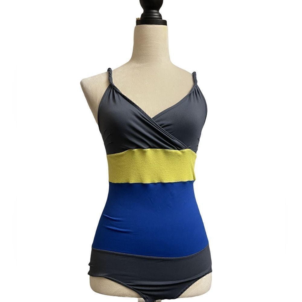 VPL One Piece Color Block Bathing Suit w/Twisted Straps (Size: Medium)